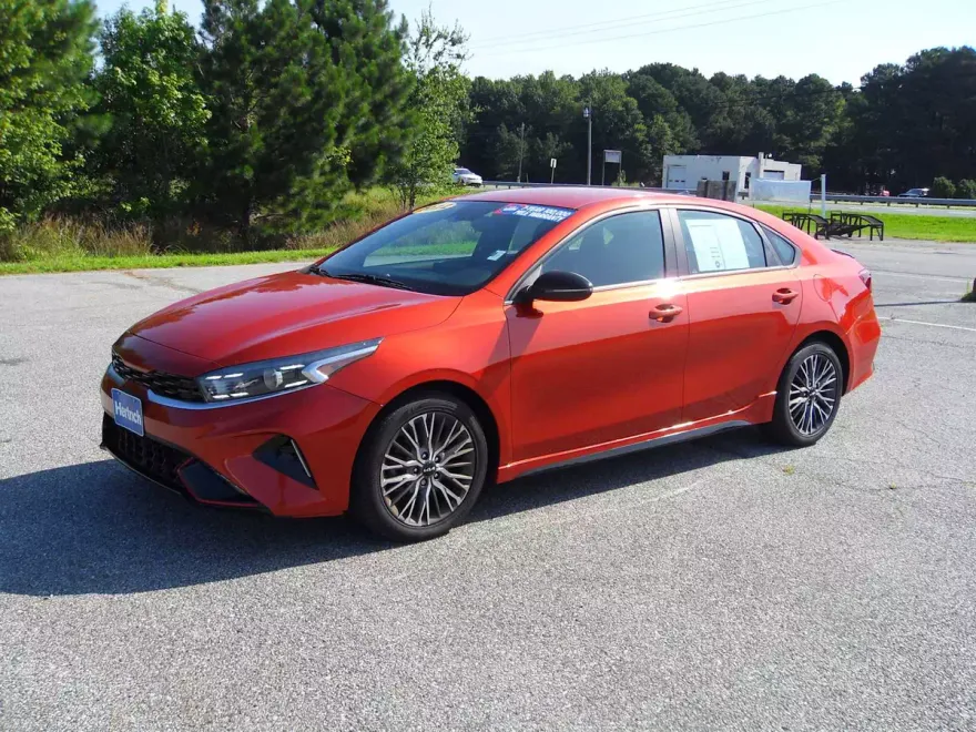 2022 Kia Forte GT-Line photo 1