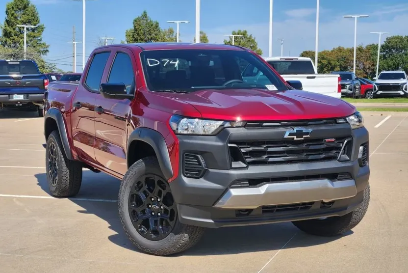 2026 Chevrolet Colorado Trail Boss photo 1