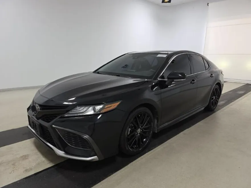 2021 Toyota Camry XSE photo 1