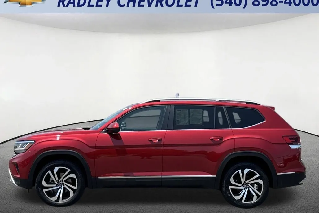 2022 Volkswagen Atlas SEL photo 1