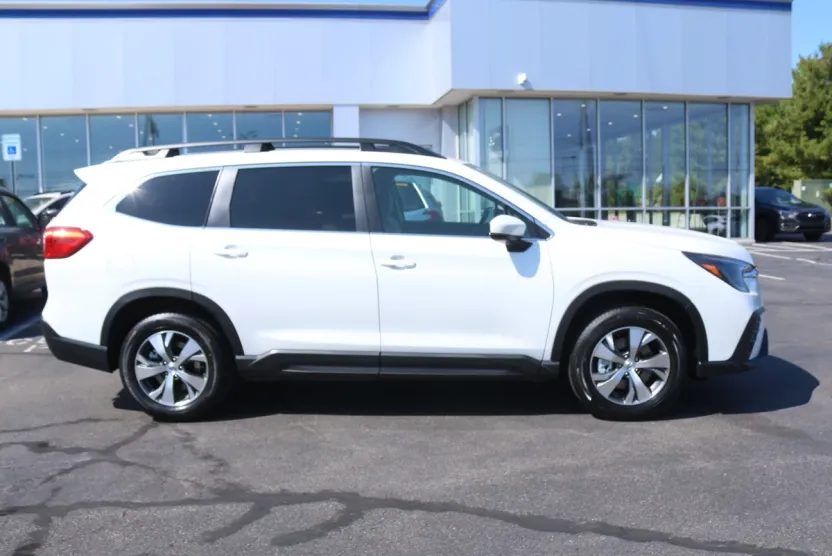2025 Subaru Ascent Premium photo 1
