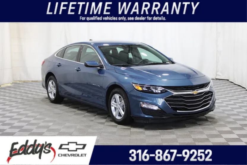 2025 Chevrolet Malibu LS photo 1