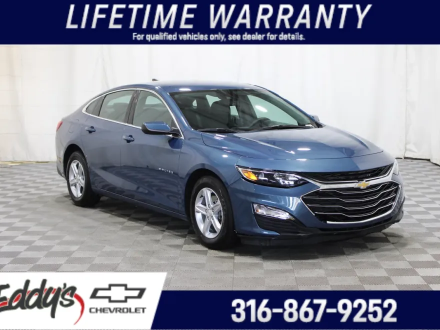 2025 Chevrolet Malibu LS photo 1