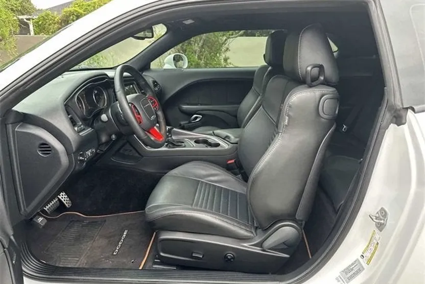 2016 Dodge Challenger 392 Scat Pack Shaker photo 1