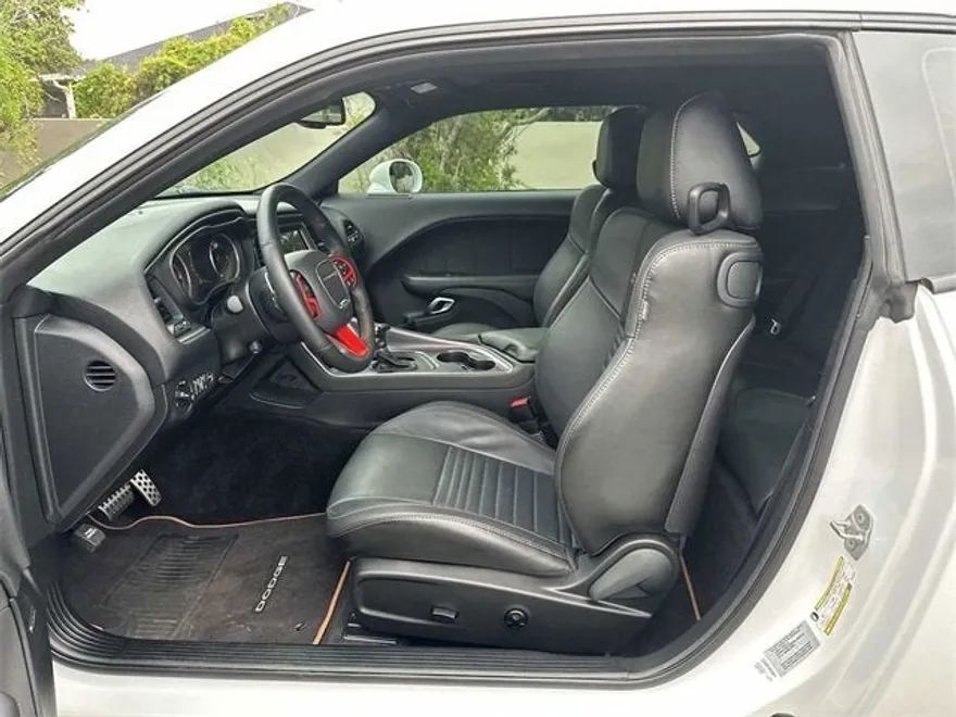 2016 Dodge Challenger 392 Scat Pack Shaker photo 1
