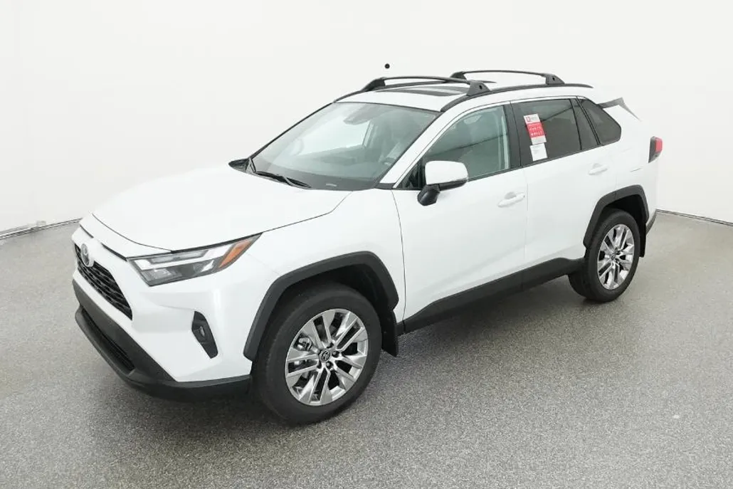 2025 Toyota RAV4 XLE Premium photo 1
