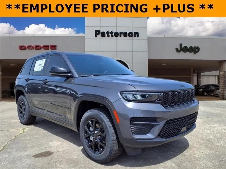 2025 Jeep Grand Cherokee Sport photo 1