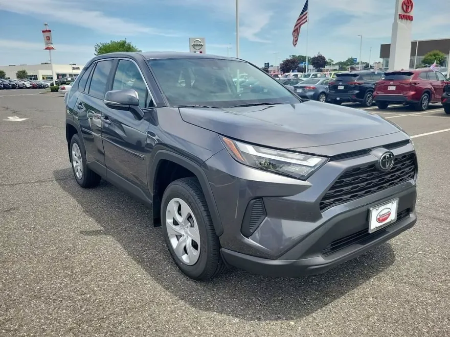 2025 Toyota RAV4 LE photo 1