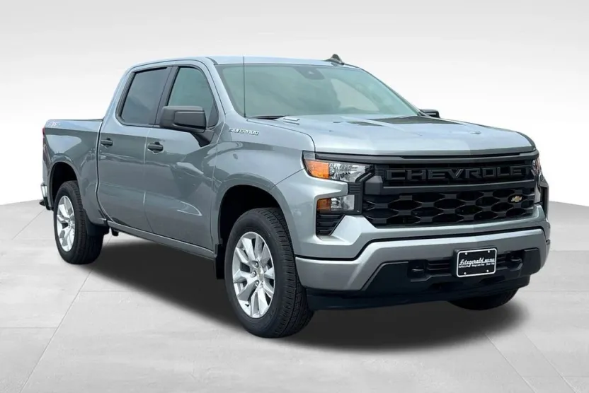 2026 Chevrolet Silverado 1500 Custom photo 1