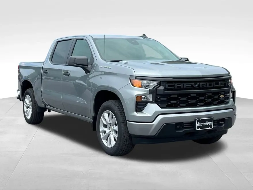 2026 Chevrolet Silverado 1500 Custom photo 1