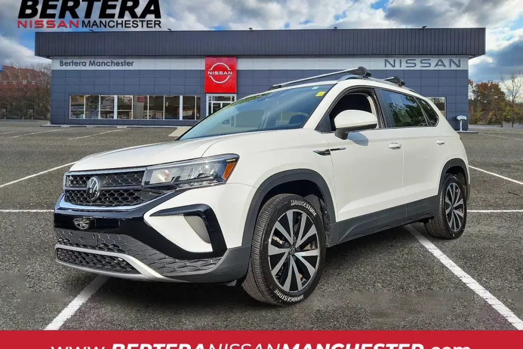 2022 Volkswagen Taos SE photo 1