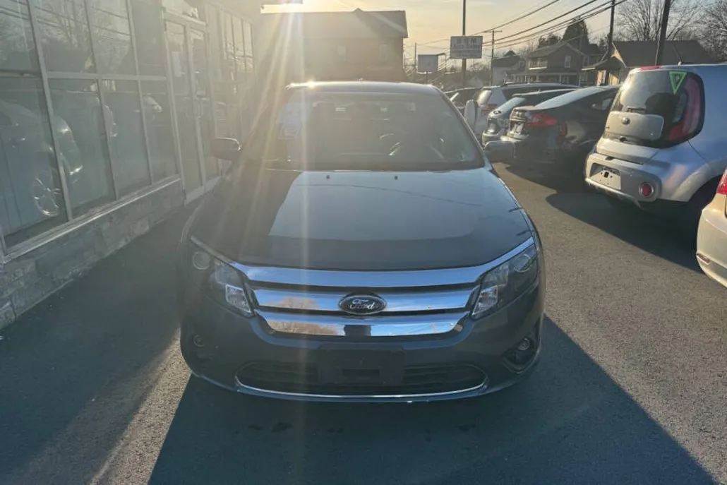 2012 Ford Fusion SE photo 1