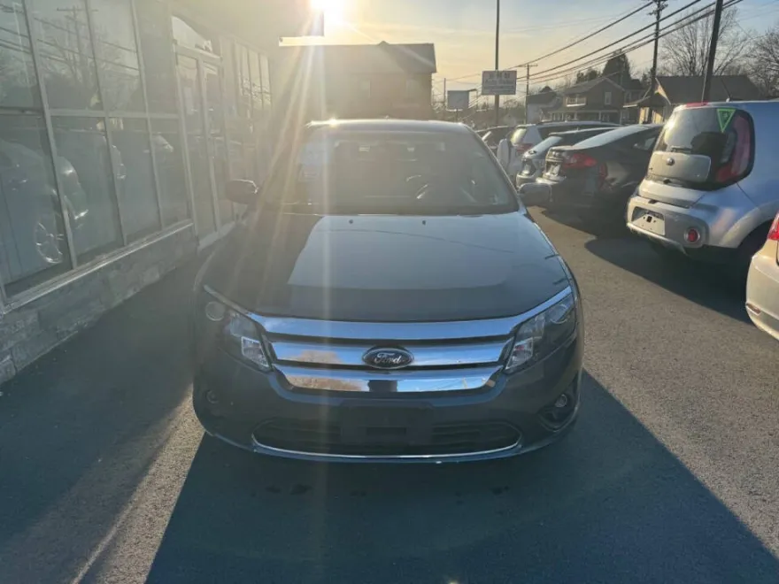2012 Ford Fusion SE photo 1