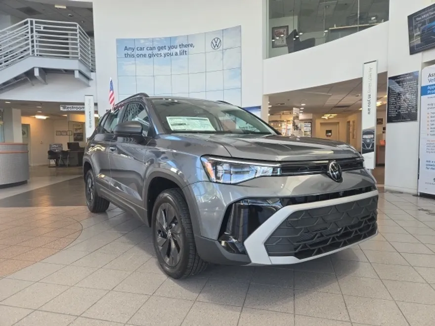 2025 Volkswagen Taos S photo 1