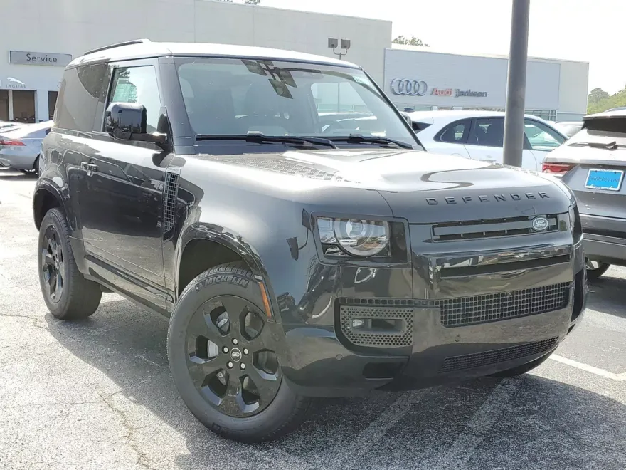 2024 Land Rover Defender 90 X-Dynamic SE photo 1