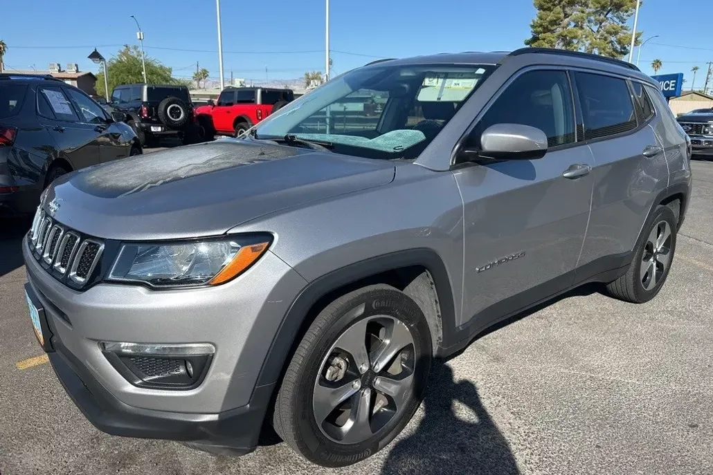 2018 Jeep Compass Latitude photo 1