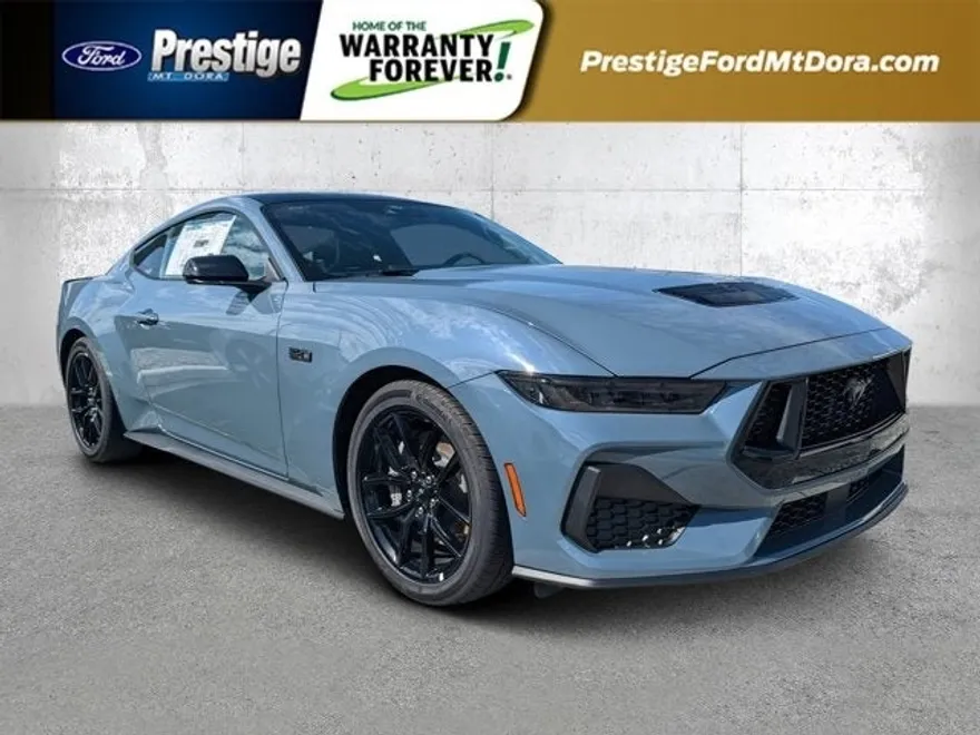2025 Ford Mustang GT photo 1