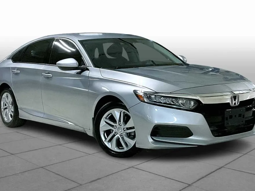 2019 Honda Accord LX 1.5T photo 1