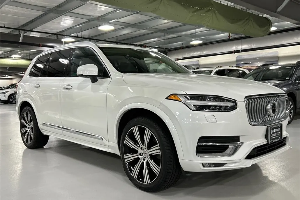 2021 Volvo XC90 T6 Inscription photo 1