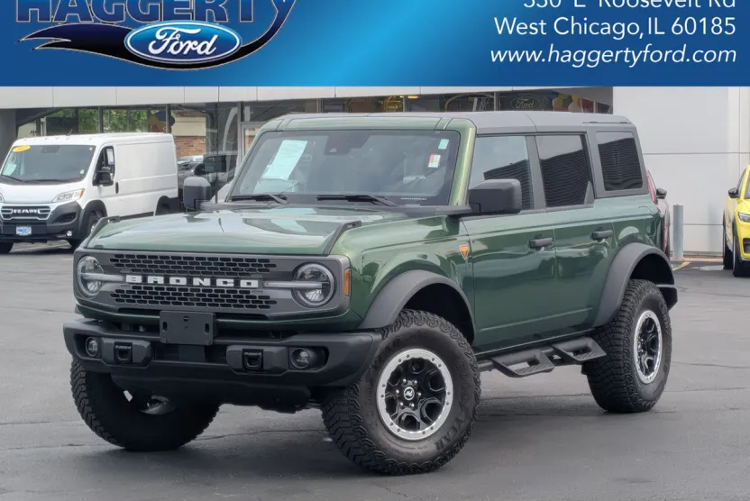2023 Ford Bronco Badlands photo 1