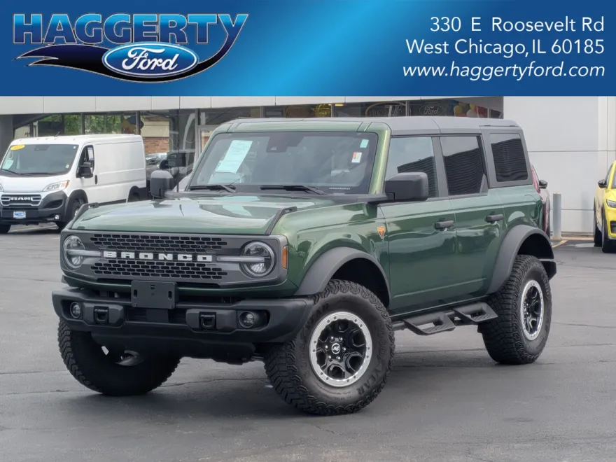 2023 Ford Bronco Badlands photo 1