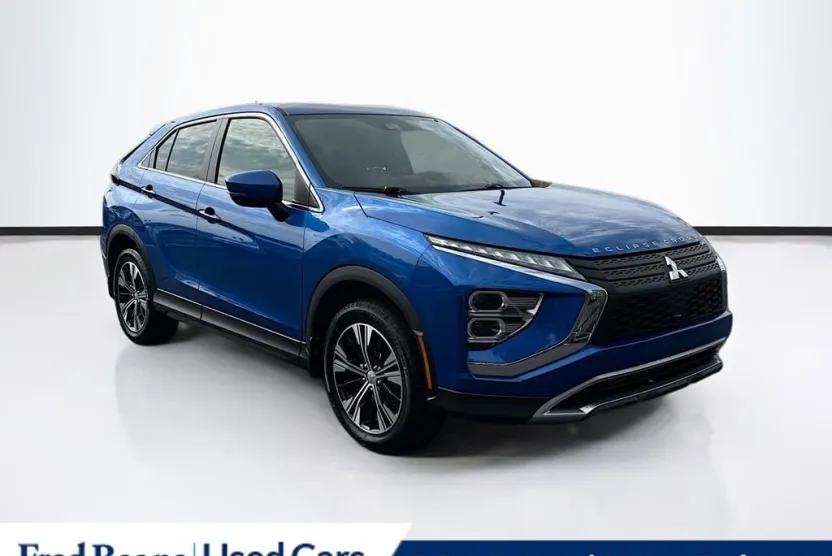 2022 Mitsubishi Eclipse Cross SE photo 1
