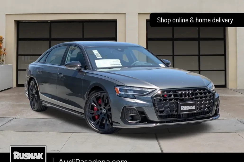 2025 Audi S8 4.0T photo 1