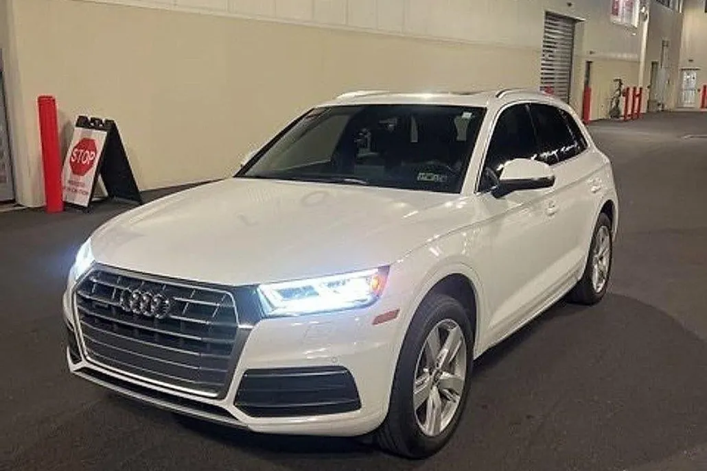 2019 Audi Q5 Premium Plus 45 TFSI photo 1