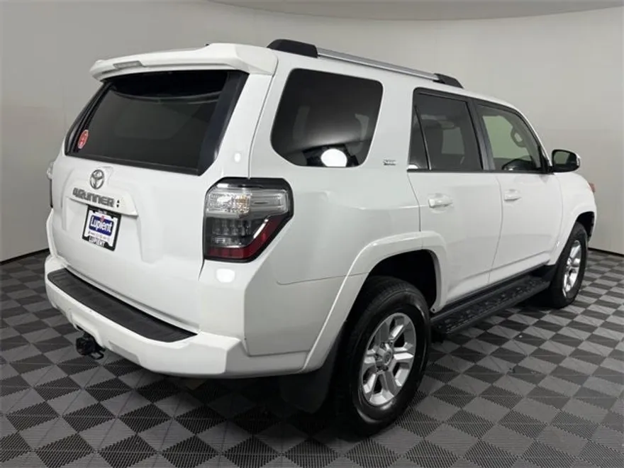 2024 Toyota 4Runner SR5 photo 1
