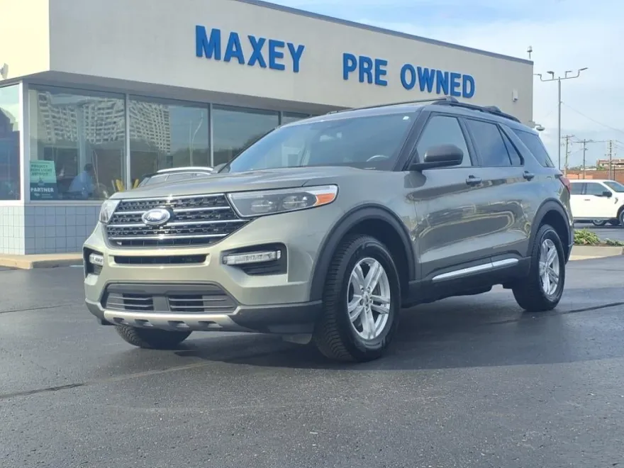 2020 Ford Explorer XLT photo 1