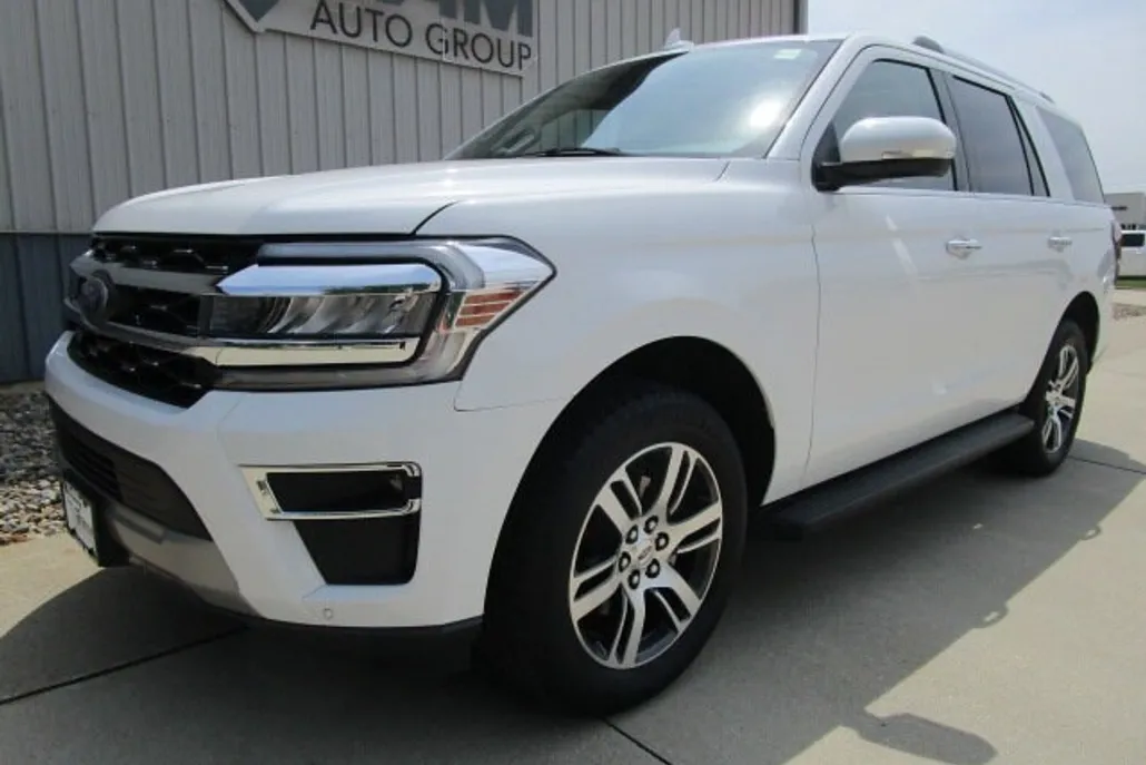 2024 Ford Expedition Limited photo 1