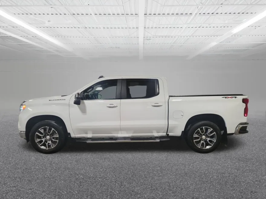 2022 Chevrolet Silverado 1500 LT photo 1