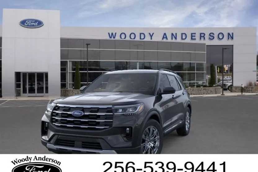 2025 Ford Explorer photo 1