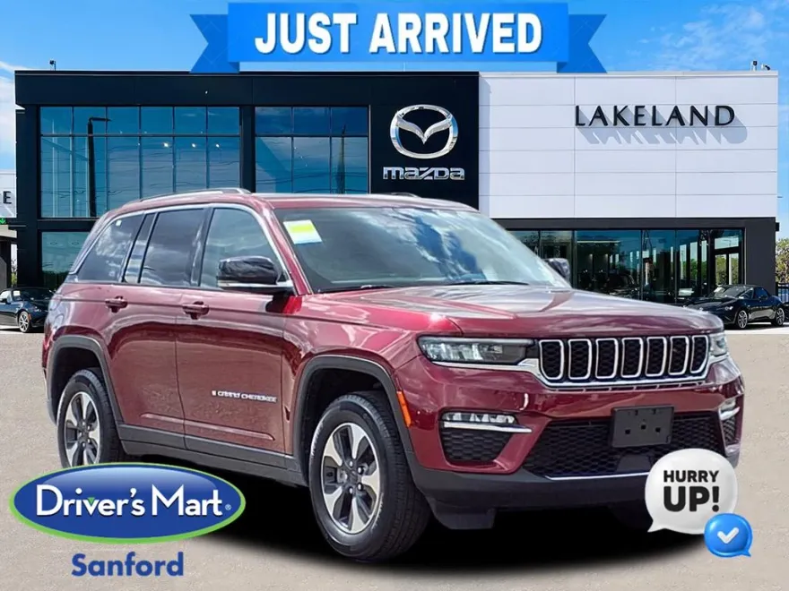 2023 Jeep Cherokee Base photo 1