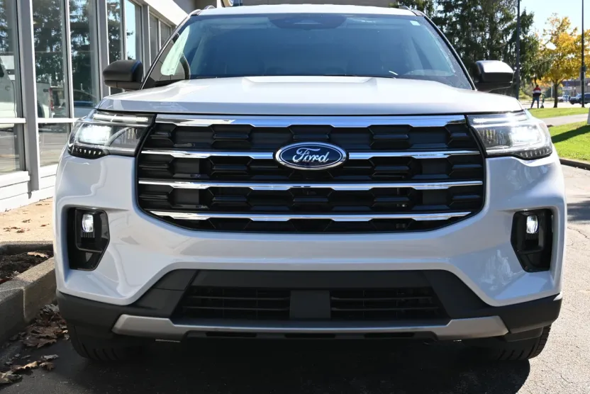2026 Ford Explorer photo 1