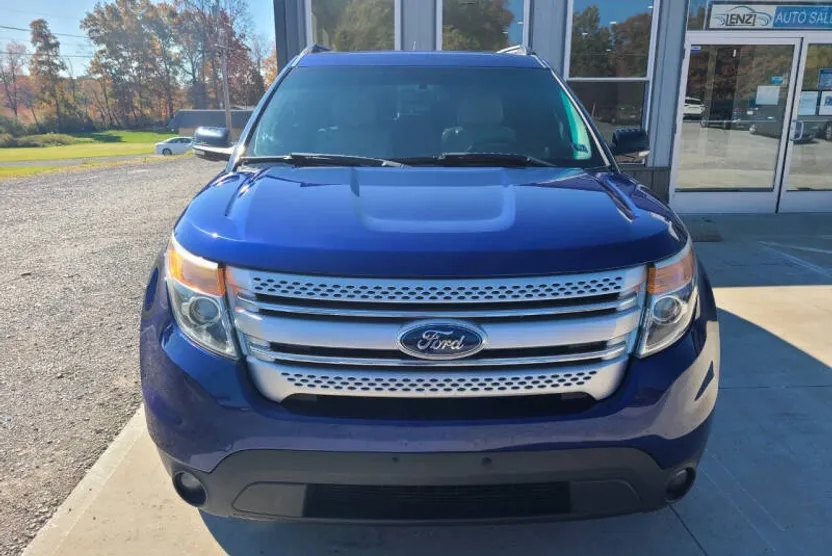 2013 Ford Explorer XLT photo 1
