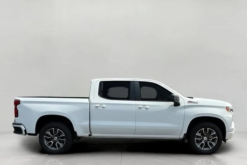 2022 Chevrolet Silverado 1500 RST photo 1