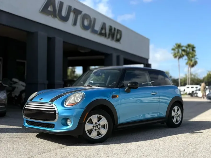 2015 Mini Cooper Base photo 1