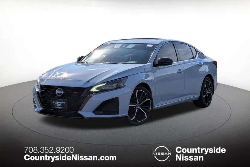 2023 Nissan Altima 2.5 SR photo 1