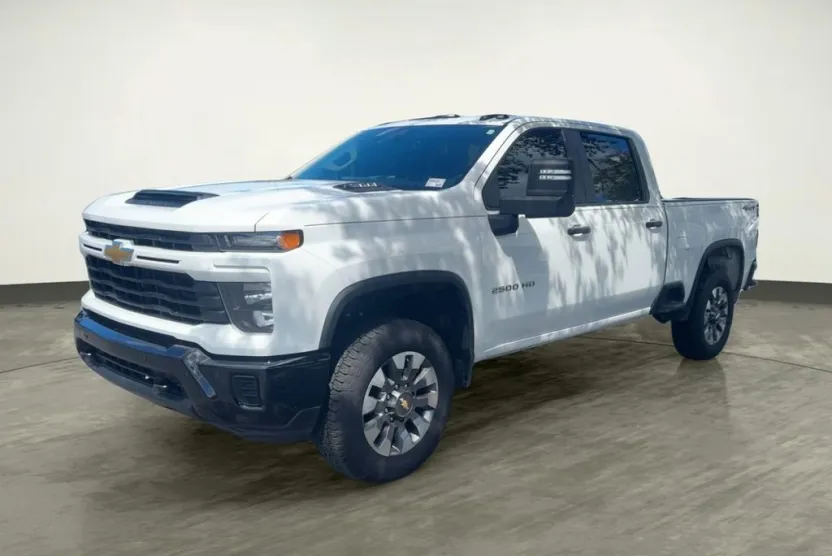 2025 Chevrolet Silverado 2500HD Custom photo 1
