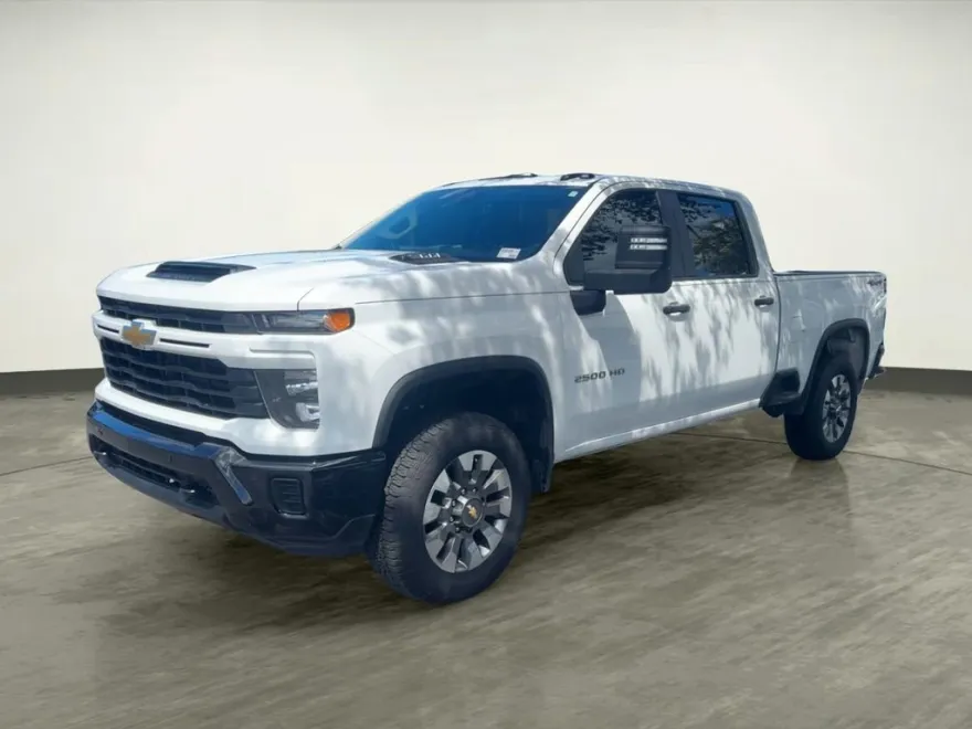 2025 Chevrolet Silverado 2500HD Custom photo 1