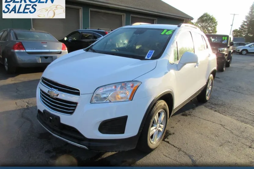 2016 Chevrolet Trax LT photo 1