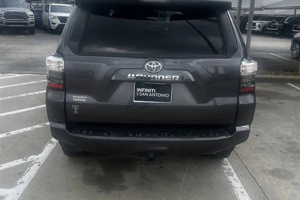 2021 Toyota 4Runner SR5 Premium photo 1
