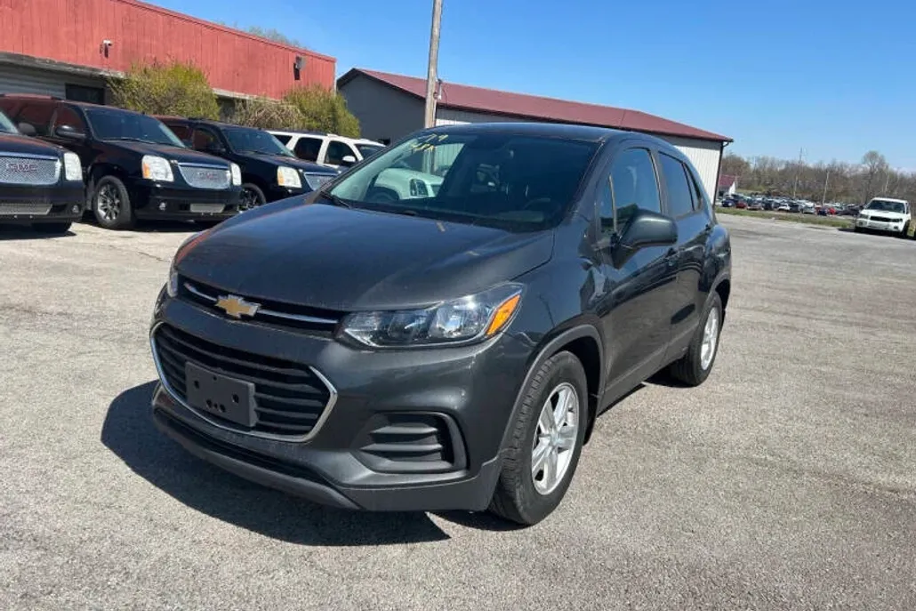 2019 Chevrolet Trax LS photo 1