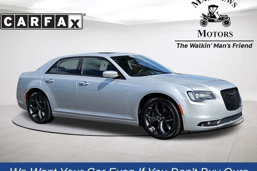 2022 Chrysler 300 S photo 1