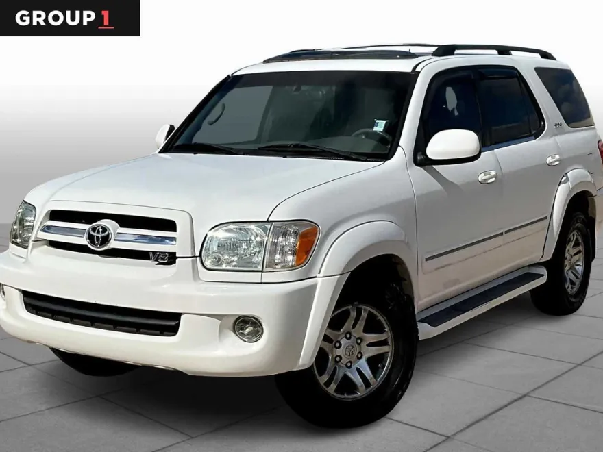 2005 Toyota Sequoia SR5 photo 1