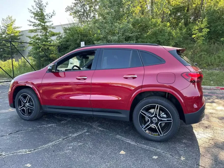 2026 Mercedes Benz GLA 250 4MATIC photo 1