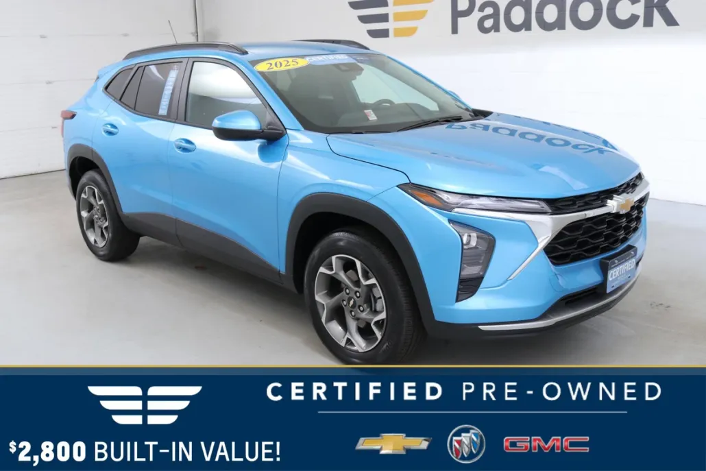 2025 Chevrolet Trax LT photo 1