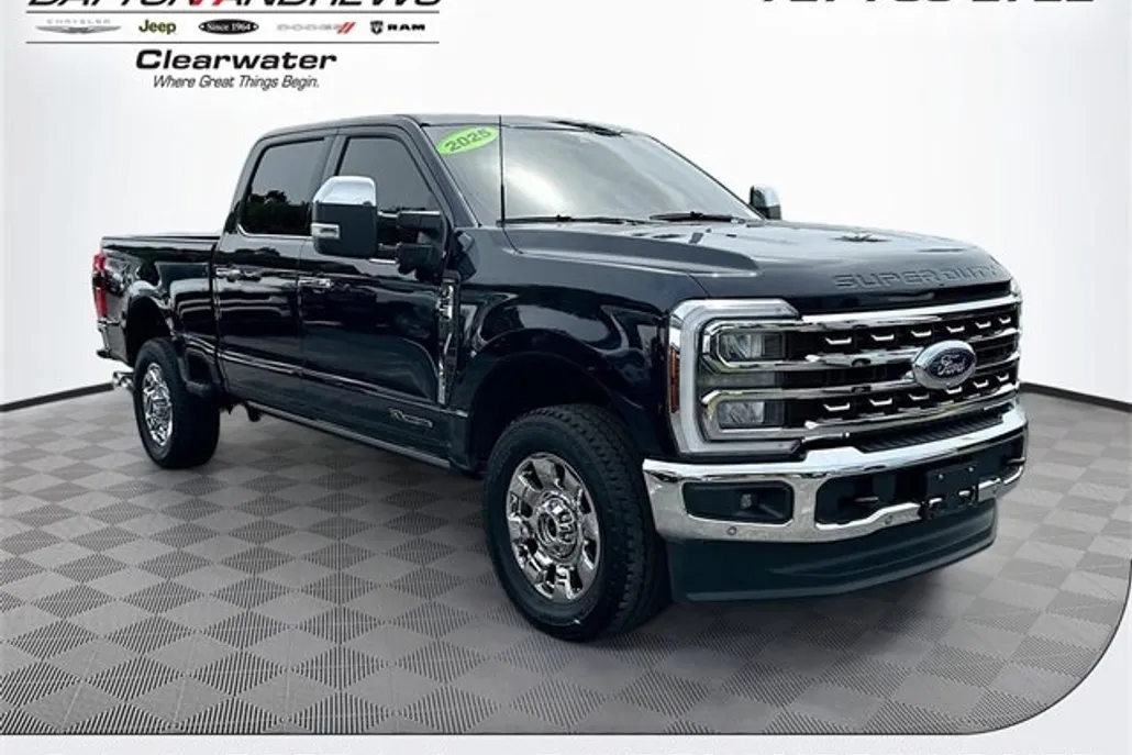 2025 Ford F-250 Lariat photo 1