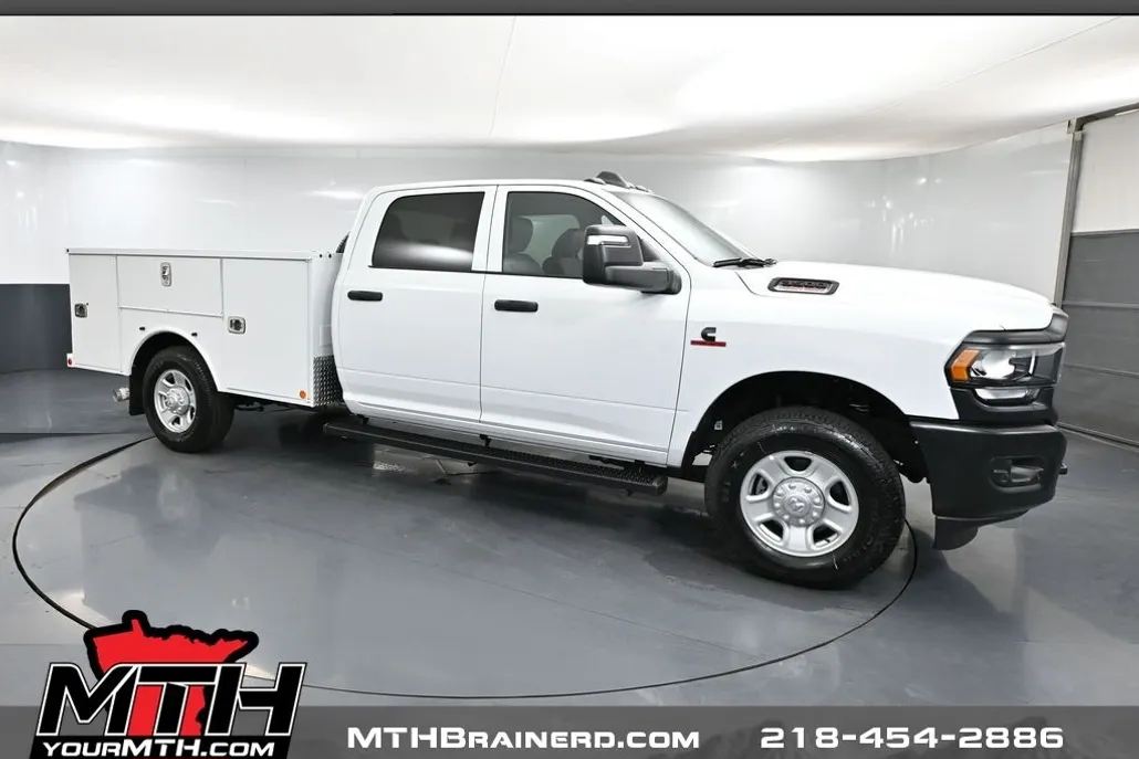 2024 Ram 3500 Tradesman photo 1